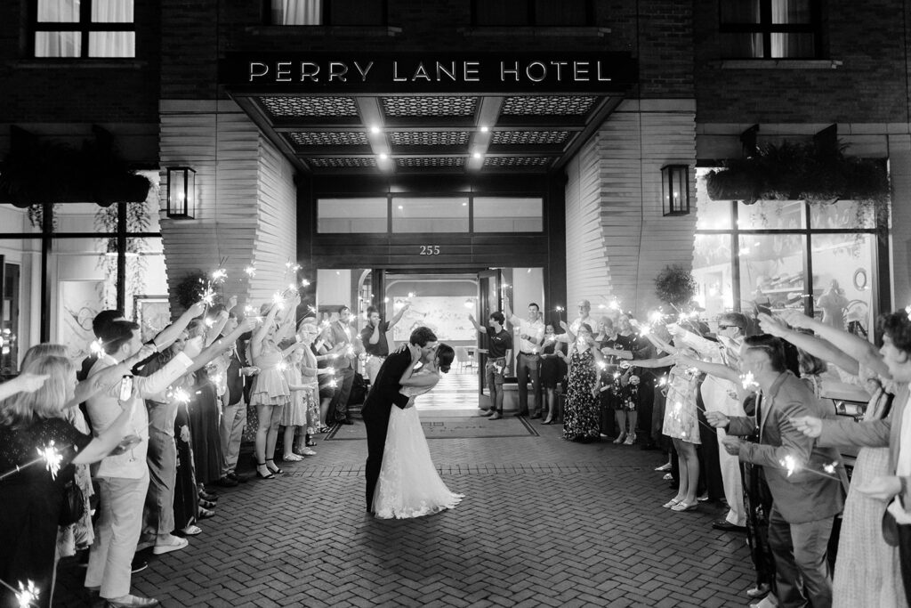 Savannah Destination Wedding at Perry Lane Hotel - Esther Griffin Photography