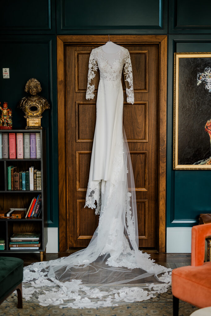 Savannah Destination Wedding at Perry Lane Hotel - Esther Griffin Photography