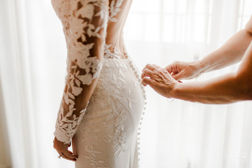 Savannah Destination Wedding at Perry Lane Hotel - Esther Griffin Photography