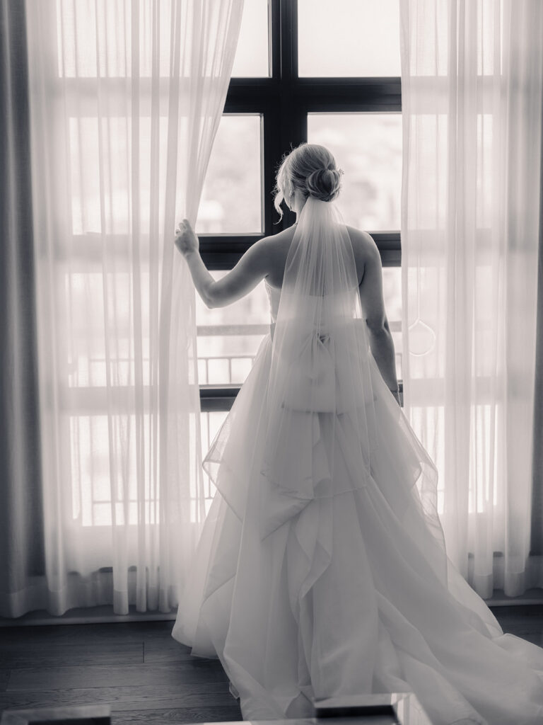 Savannah Destination Wedding at Perry Lane Hotel - Esther Griffin Photography