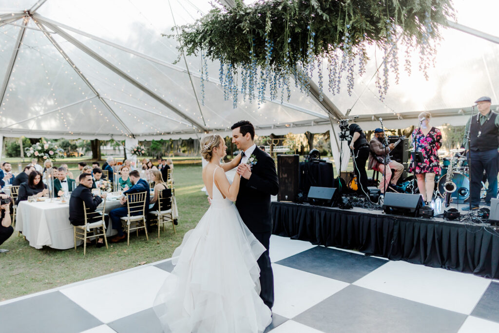 Vendor Spotlight - Elegant Savannah Weddings