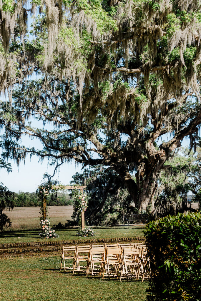Vendor Spotlight - Elegant Savannah Weddings