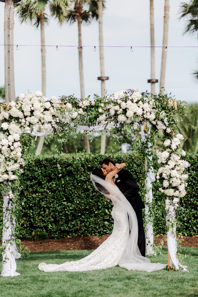 Vendor Spotlight - Elegant Savannah Weddings