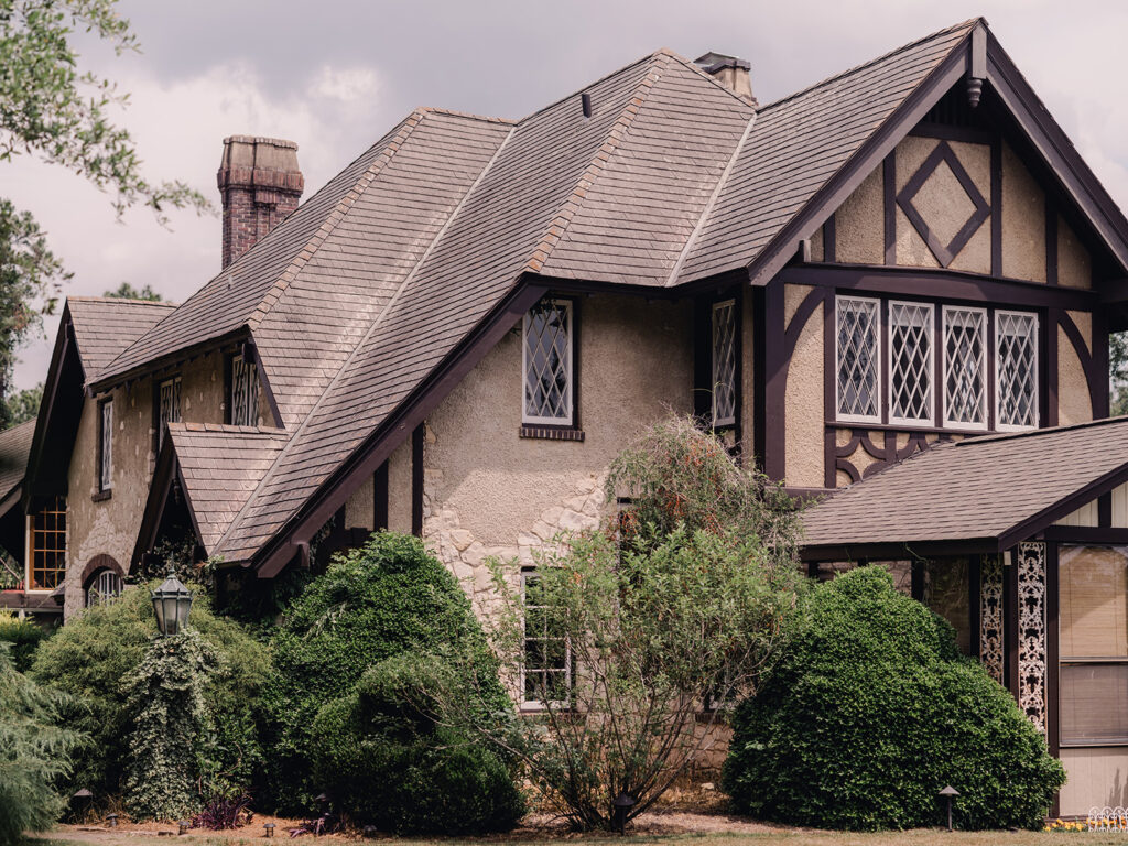 A Romantic Wedding at Windsor Manor