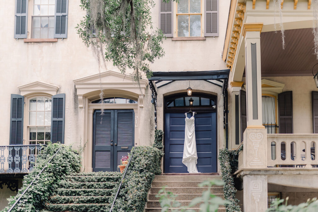 A Romantic Gastonian Elopement
