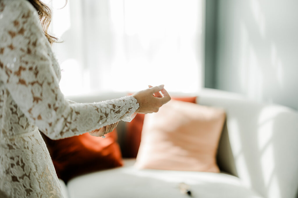 Tips for Stunning Bridal "Getting Ready" Photos