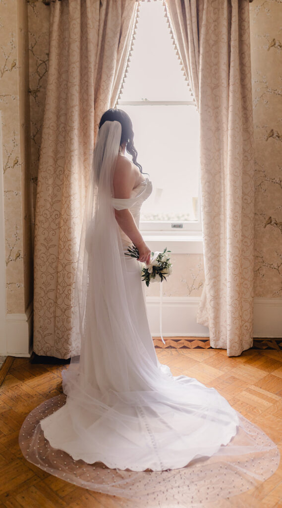 A Romantic Gastonian Elopement