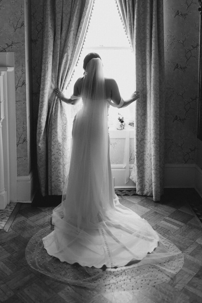 A Romantic Gastonian Elopement