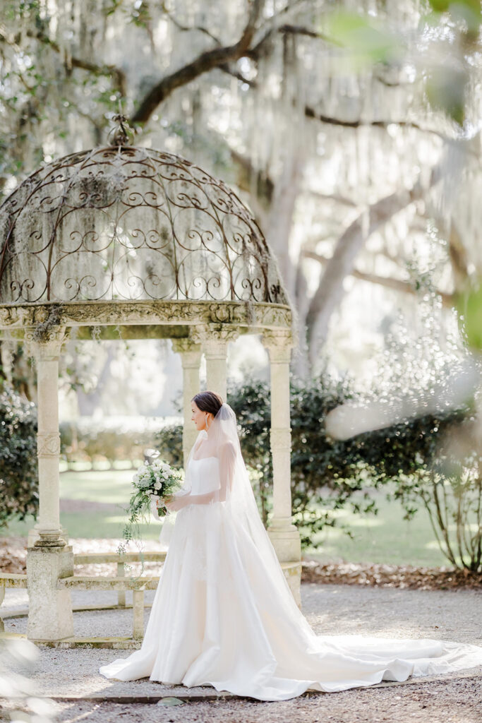 Tips for Stunning Bridal "Getting Ready" Photos