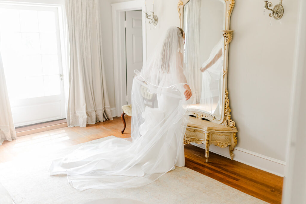 Tips for Stunning Bridal "Getting Ready" Photos