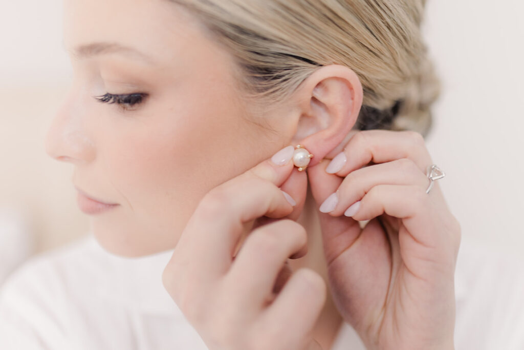 Tips for Stunning Bridal "Getting Ready" Photos
