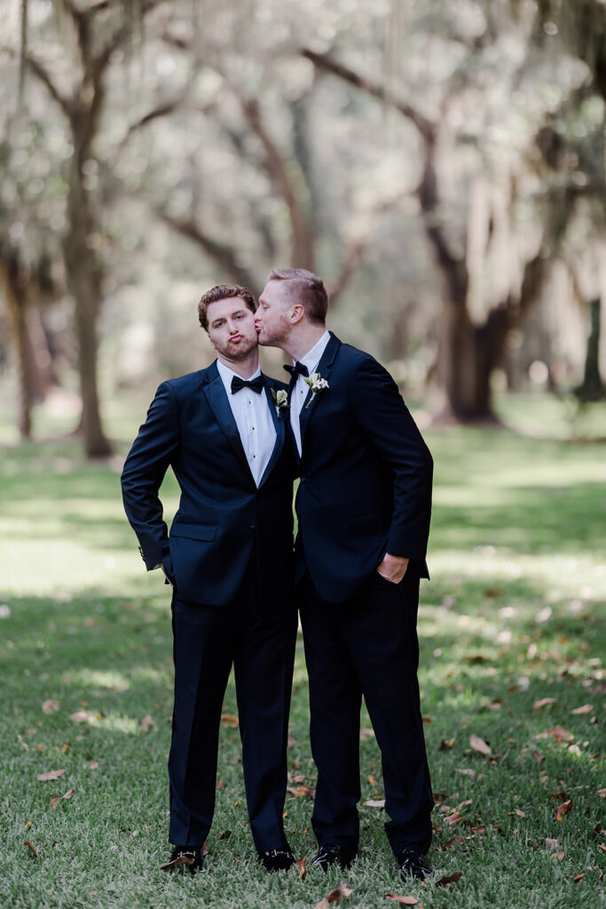 How to Make Family Photos Easy and Enjoyable