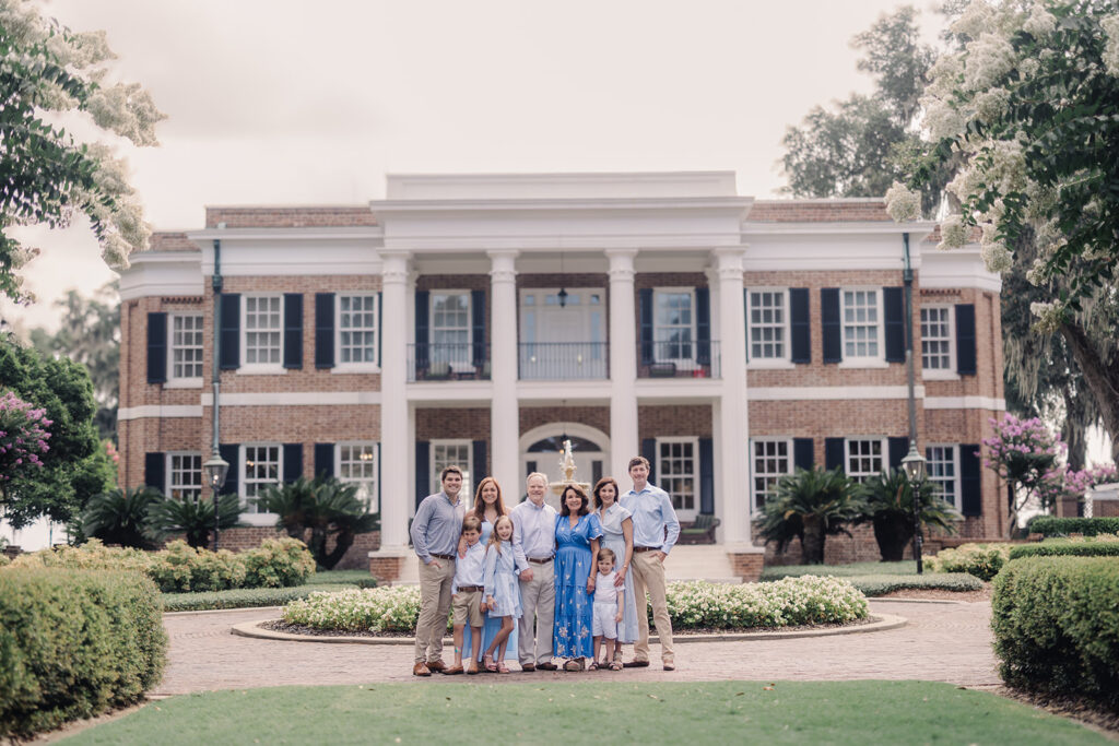 Family Photos: Capturing the Ordinary Moments