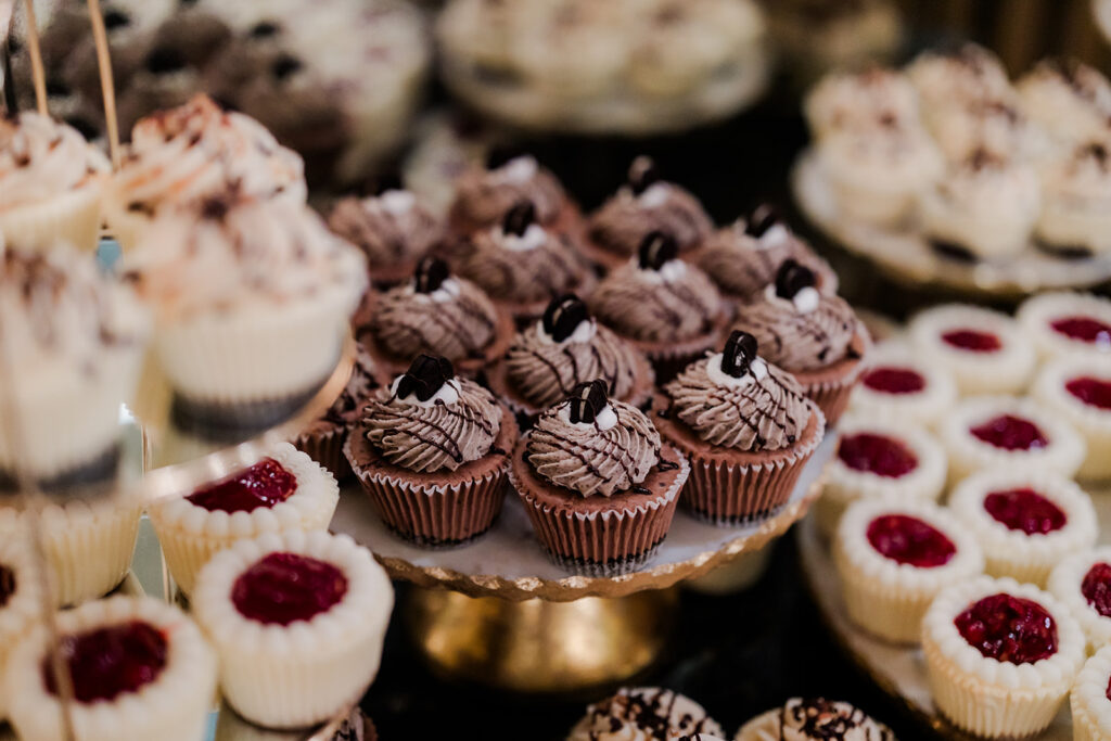 Cake and Sweet Table: Why Photography Wedding Details Matters