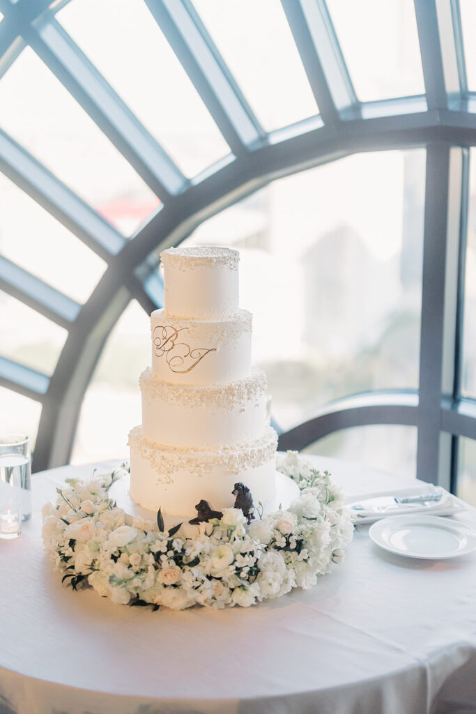 Cake and Sweet Table: Why Photography Wedding Details Matters