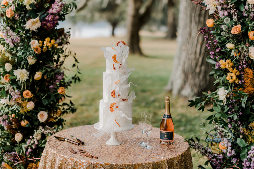 Cake and Sweet Table: Why Photography Wedding Details Matters