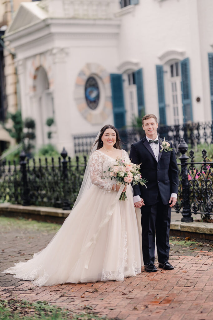 Savannah elopement with wedding photos of bride and groom.