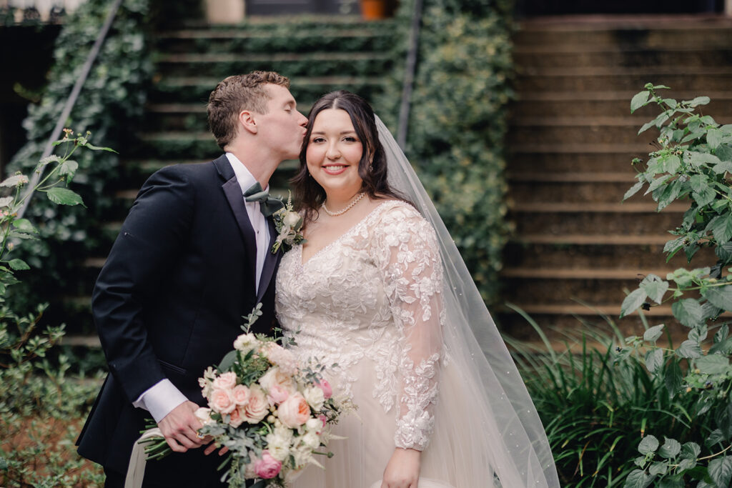 Savannah elopement with wedding photos of bride and groom.