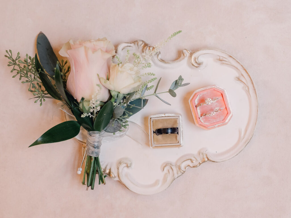 Wedding and engagement rings for Savannah elopement