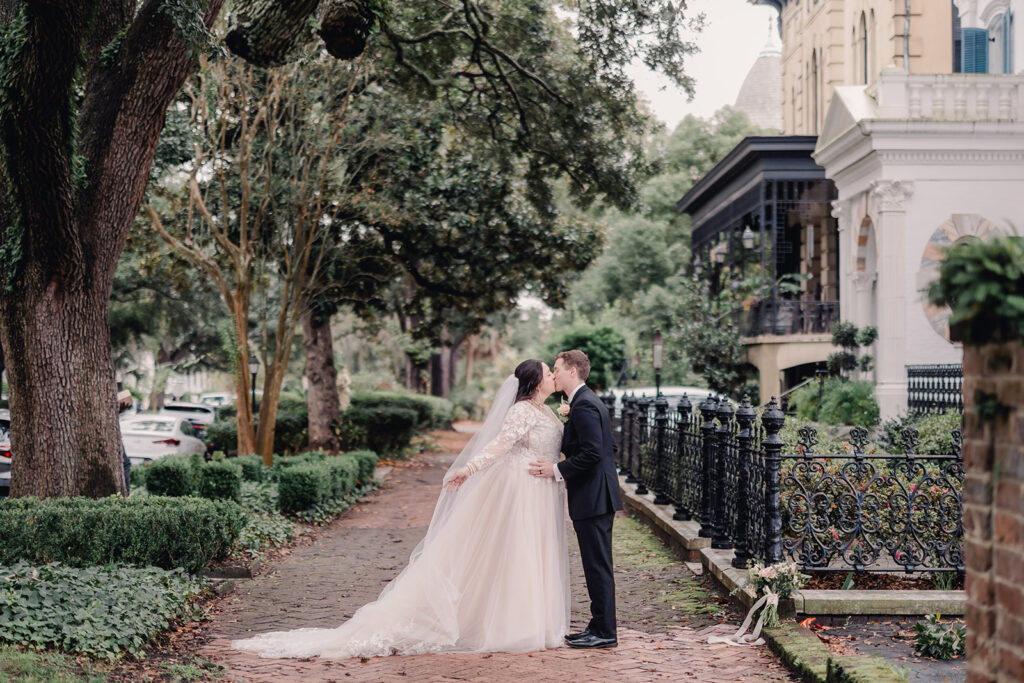 Favorite Photos of 2025 - bride and groom portraits in historic Savannah - Esther Griffin Photography
