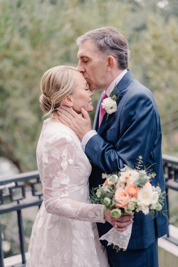 Elopement in Savannah, GA - Esther Griffin Photography