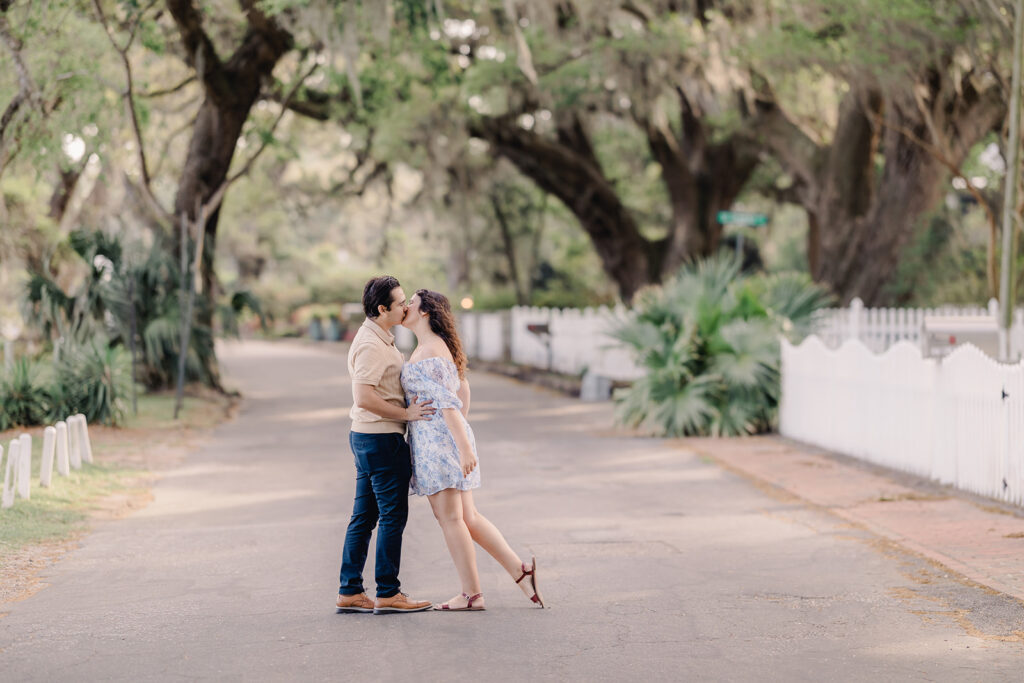 Bluff Drive - Savannah Photo Venue - Esther Griffin Photography