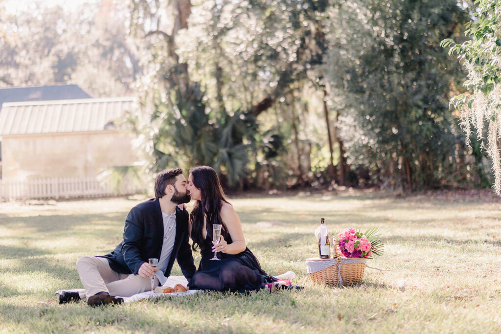 Bluff Drive - Savannah Photo Venue - Esther Griffin Photography