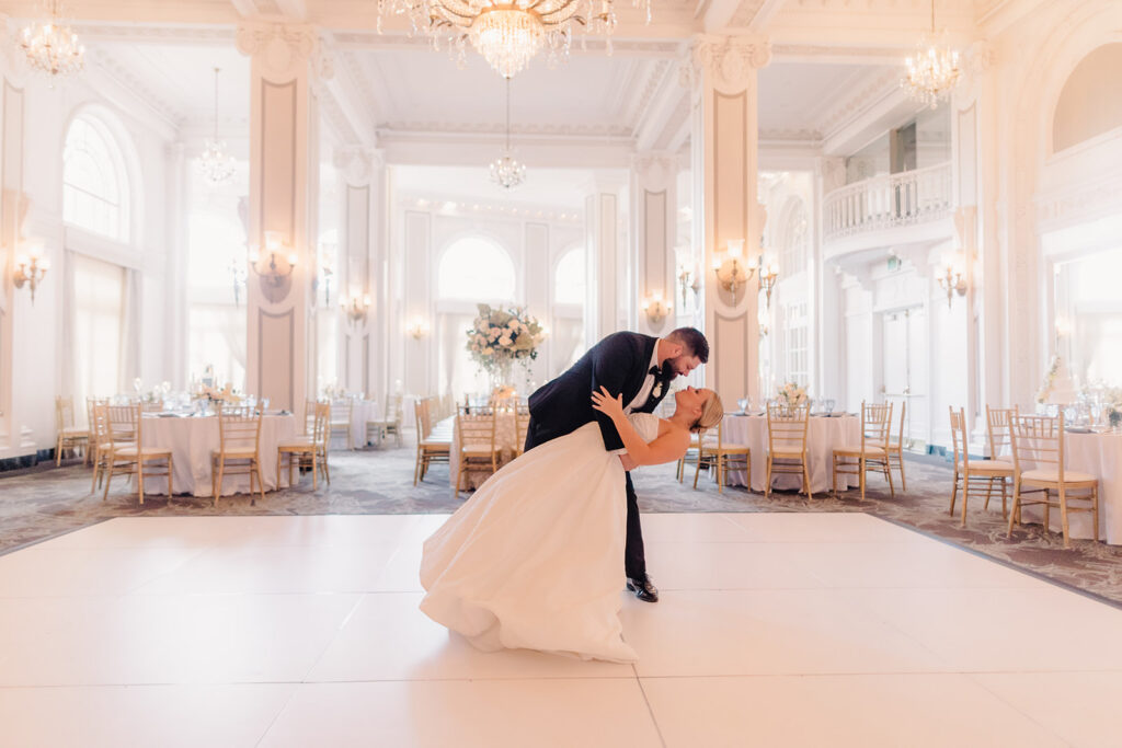 Luxury Wedding at Georgian Terrace Hotel in Atlanta - Esther Griffin Photography
