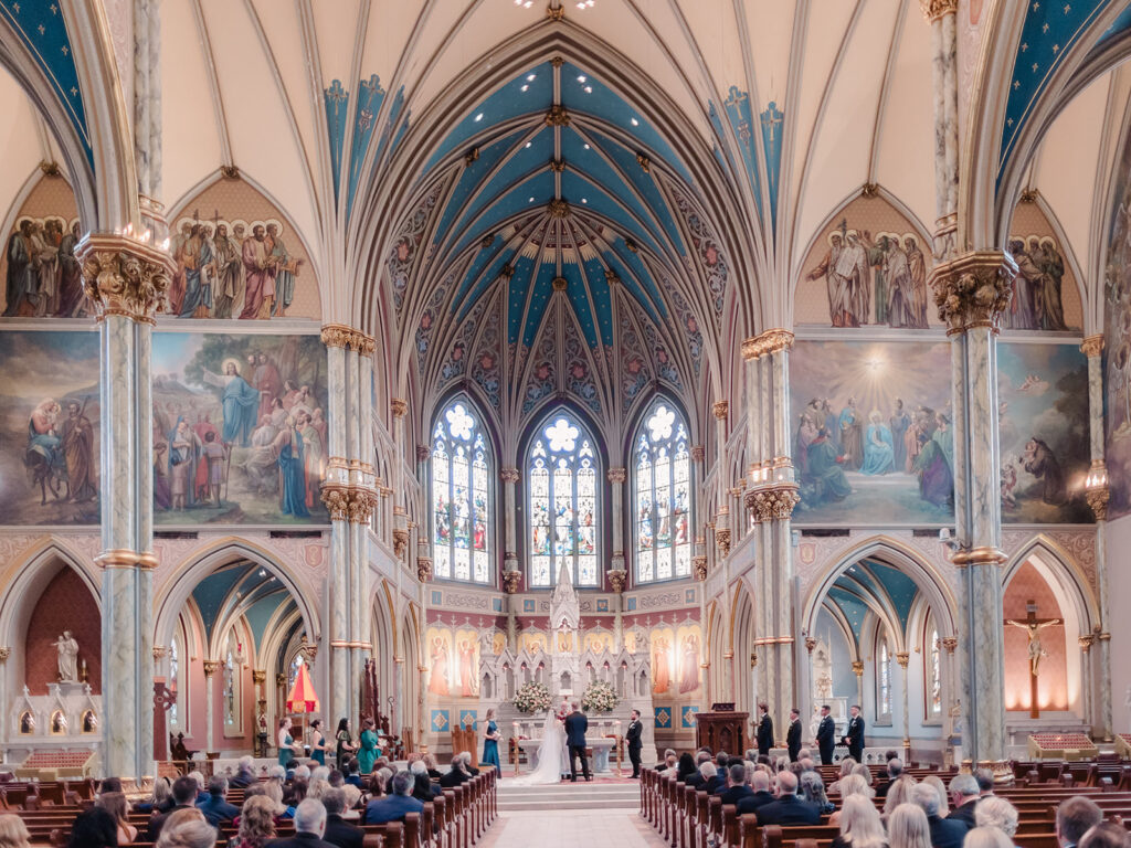 Luxury Savannah Cathedral Wedding - Esther Griffin Photography
