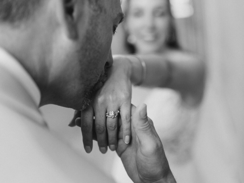 Savannah Elopement at The Gastonian - Esther Griffin Photography