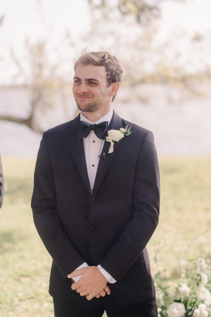 First Look or Not | What's Right for Your Wedding - Esther Griffin Photography