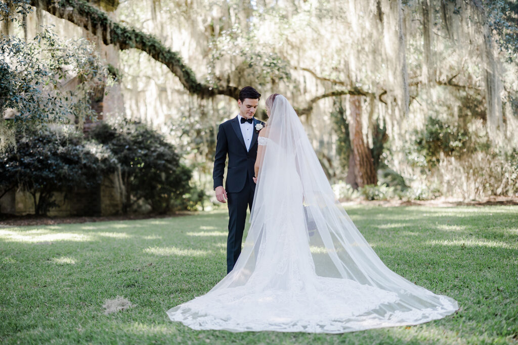 Should You Wear a Veil for Your Wedding? - Esther Griffin Photography
